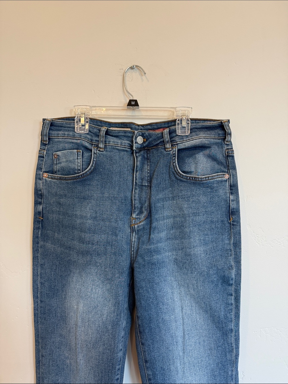 Pilcro bootcut denim jeans size 31 in light wash - Picture 3 of 4